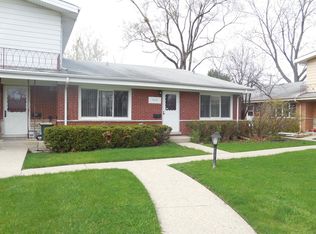 7040 W Carol Ave, Niles, IL 60714