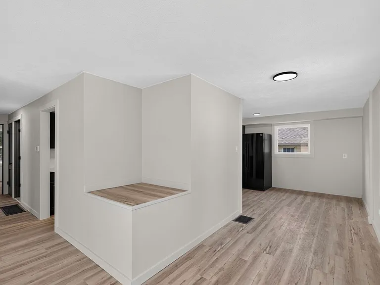 2510 Normandy Dr — Photo 5