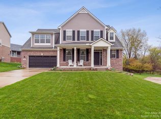 481 Fairways Ln, Chelsea, MI 48118