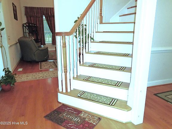 5th image of 805 S Baines Place