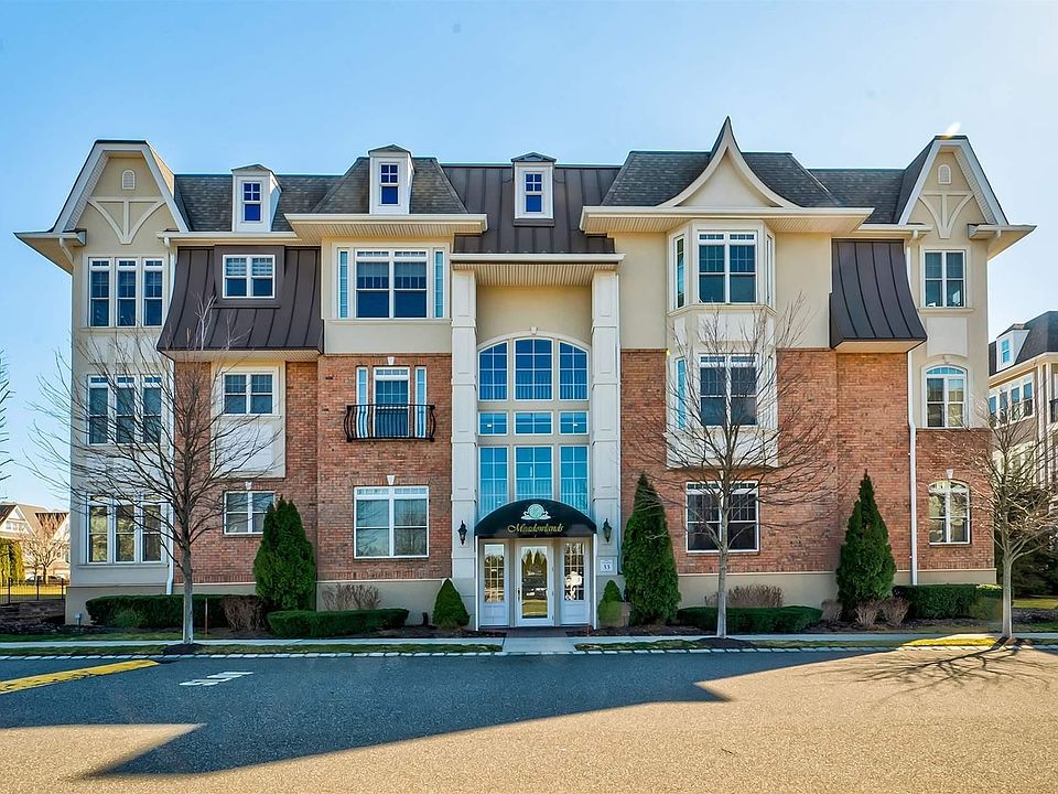 1st image of 378 Roosevelt Way #1