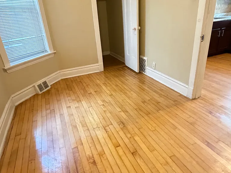 4106 N Damen Ave #1 — Photo 4