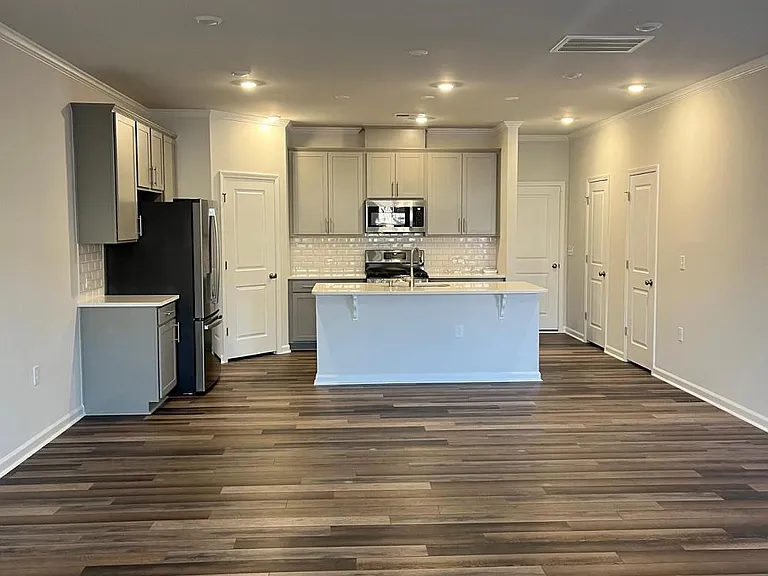 2236 Kasota Ln — Photo 15