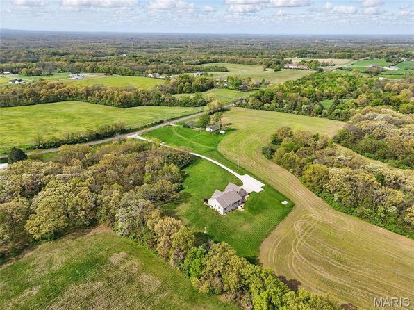 1256 Highway Ee, Winfield, MO 63389