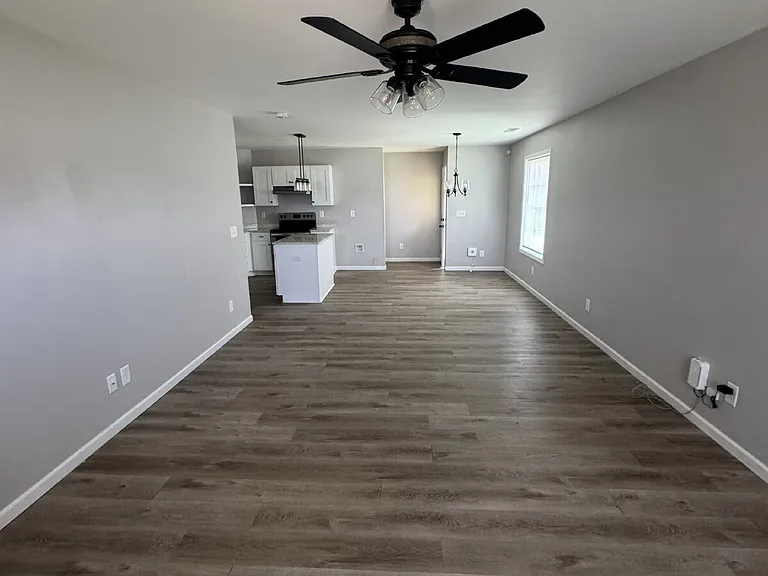 85 Smith Glen Dr — Photo 3
