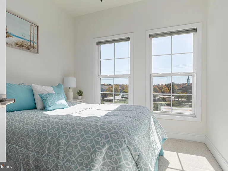 6746 Upland Manor Dr — Photo 13