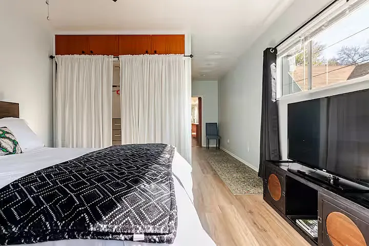 1427 Carmona Ave — Photo 30