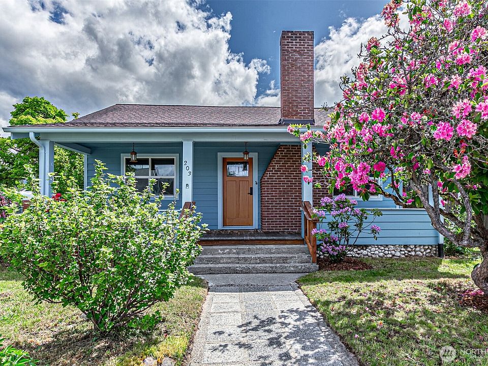 1st image of 203 Orchard Avenue N
