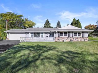 5231 Middleton Ct N, Greendale, WI 53129