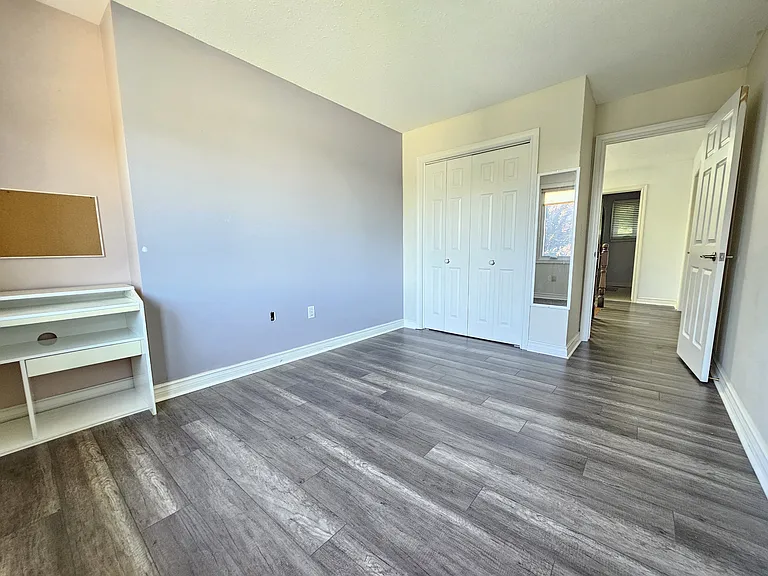 49 Decew Woods Ct #1 — Photo 16