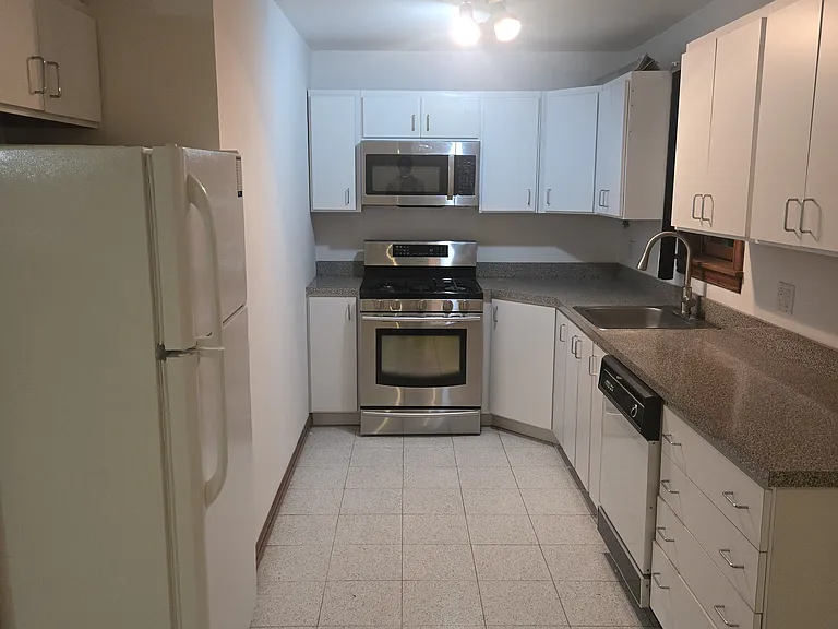 4826 Hylan Blvd #2 — Photo 1