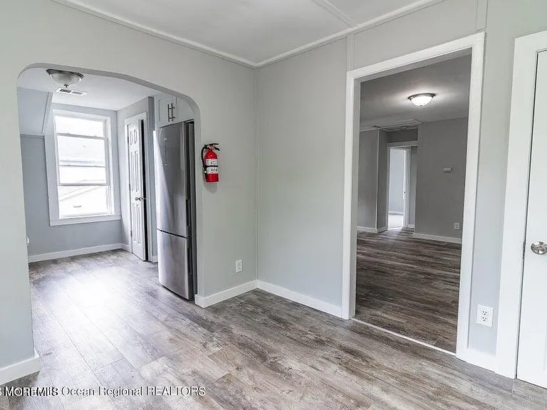 306 Henley Ave #B — Photo 4