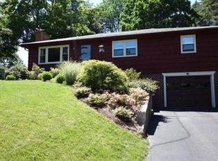 198 Hendrick St, Easthampton, MA 01027