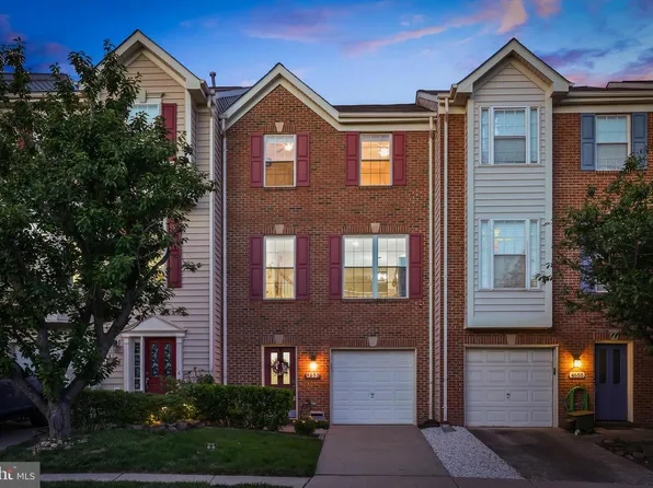 4653 Flatlick Branch Dr, Chantilly, VA 20151