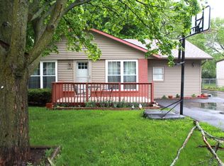 1214 Ash St, Lake In The Hills, IL 60156
