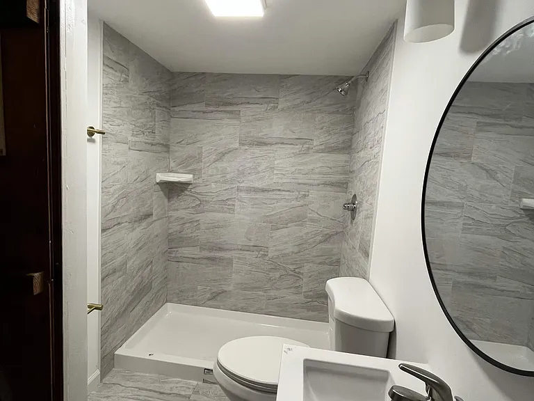 1765 White Oak Ave — Photo 10
