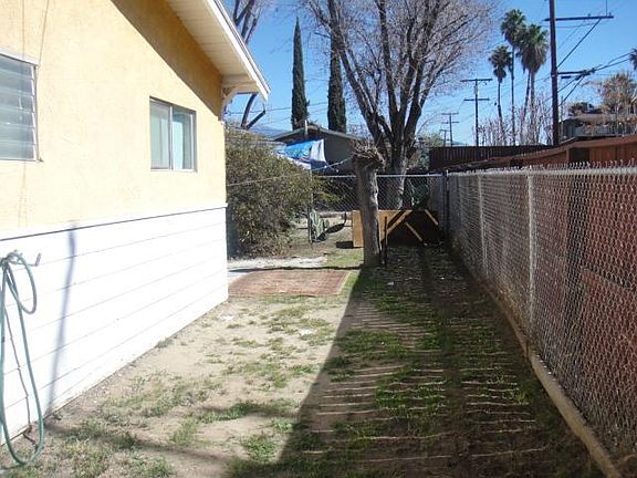 3rd image of 26356 San Jacinto St