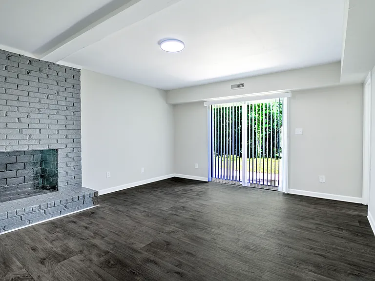 5900 Ferndale Pl — Photo 6