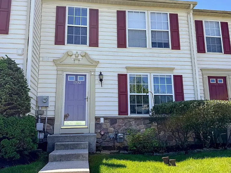 1702 Orchard View Rd — Photo 1