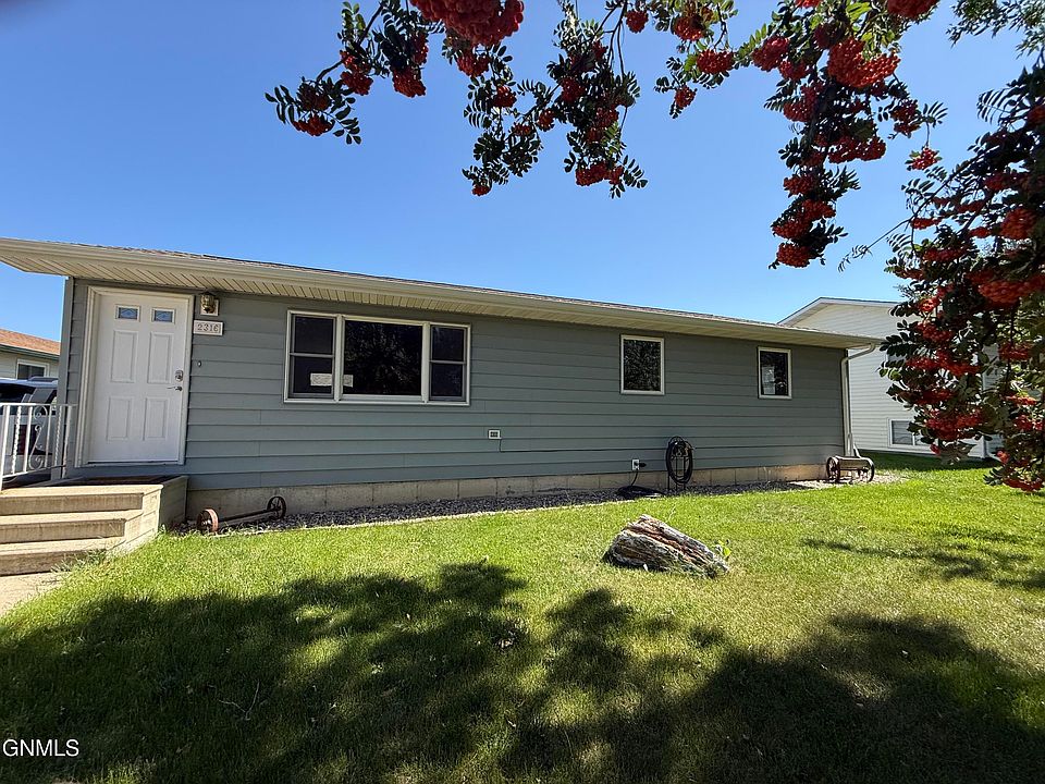 1st image of 2316 8th Ave E