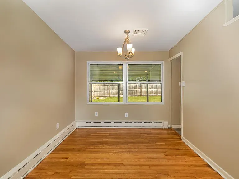 24 Cornell Dr — Photo 6