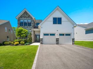 53 Sofia Dr, Manalapan, NJ 07726