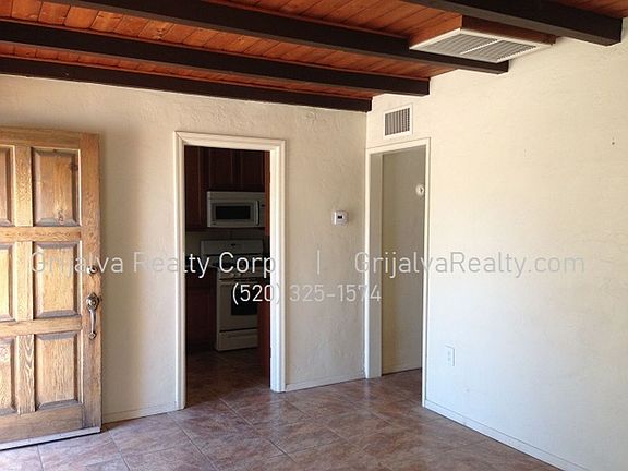 3rd image of 1339 N Howard Blvd #1345