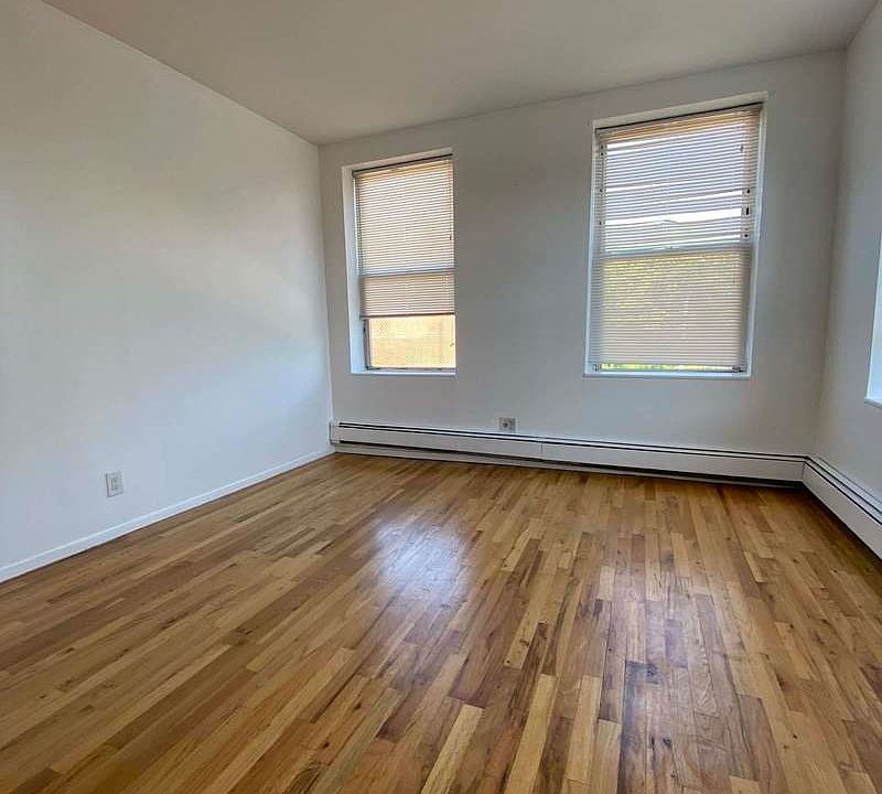 1st image of 247 Columbia St #3