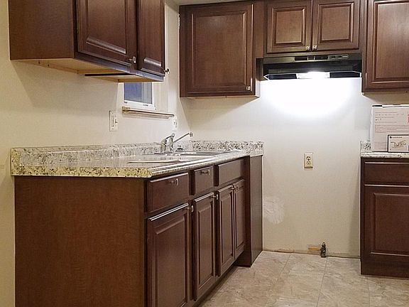 4th image of 25120 Hass St