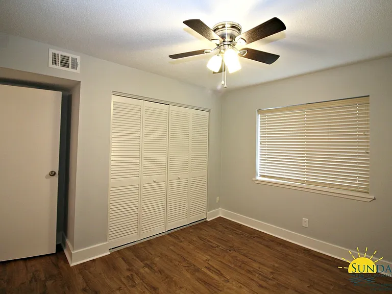 101 Old Ferry Rd #35D — Photo 8
