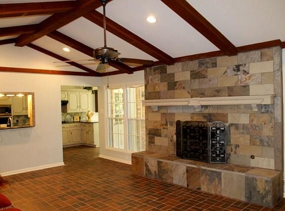 5th image of 8601 Elmwood Dr