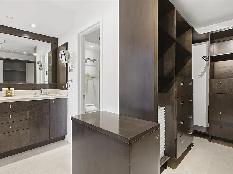 613 Ocean Dr #5D — Photo 8