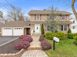 14 Walada Ave, Port Monmouth, NJ 07758