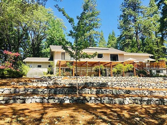 3rd image of 10939 Pear Orchard Way
