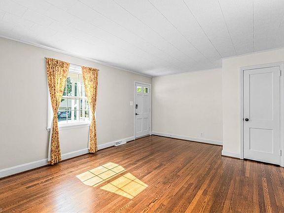 4th image of 1008 Madison Ave