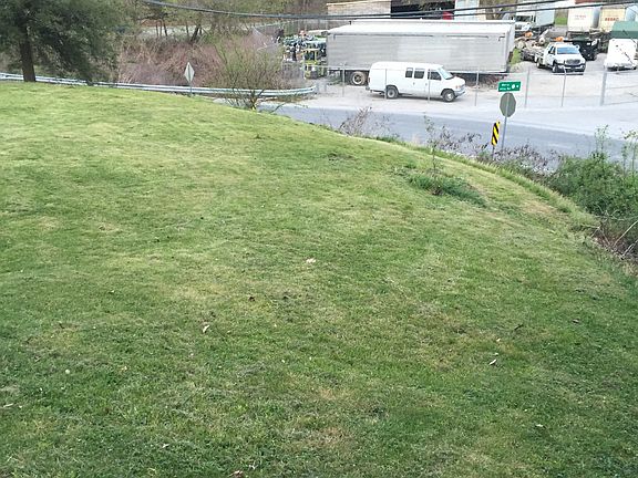 5th image of 1638 Oakhurst Dr