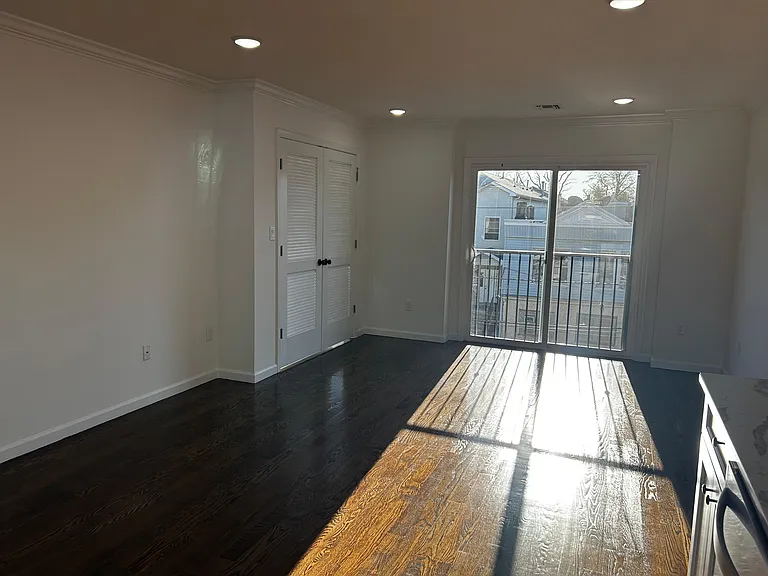 321 Magnolia Ave #2 — Photo 3