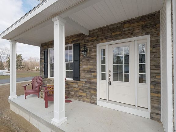 3rd image of 107 Balsam Way