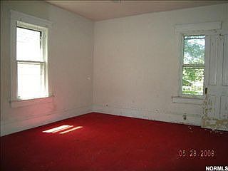 5th image of 11711 Chesterfield Ave