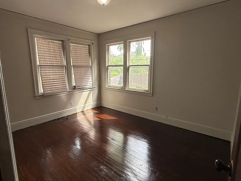 3812 Virginia Park — Photo 8