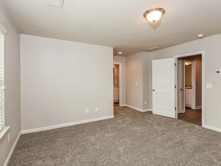 180 Chandler Trce — Photo 11