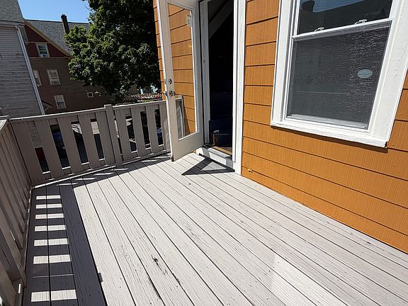 3rd image of 73 Carrington Ave #2