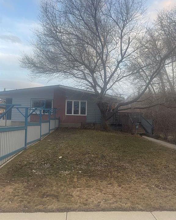 1st image of 6035 W 59th St