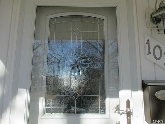 4th image of 1035 Loveland Dr