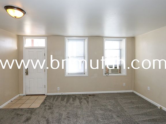 3rd image of 1261-1267 E Alameda Ave