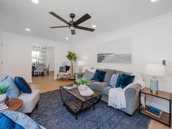 2701 10th St NE, Center Point, AL 35215