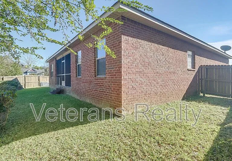 954 Old Towne St — Photo 26