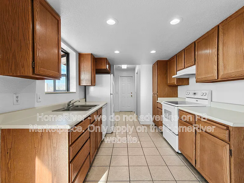2 bed, 2.0 bath, 1218 sqft, $1,650 — Photo 4