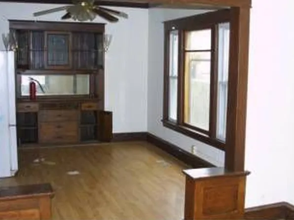 2431 17th Ave S, Minneapolis, MN 55404