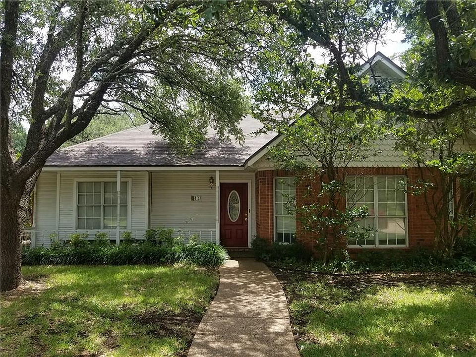 1st image of 343 Bluebonnet Cir